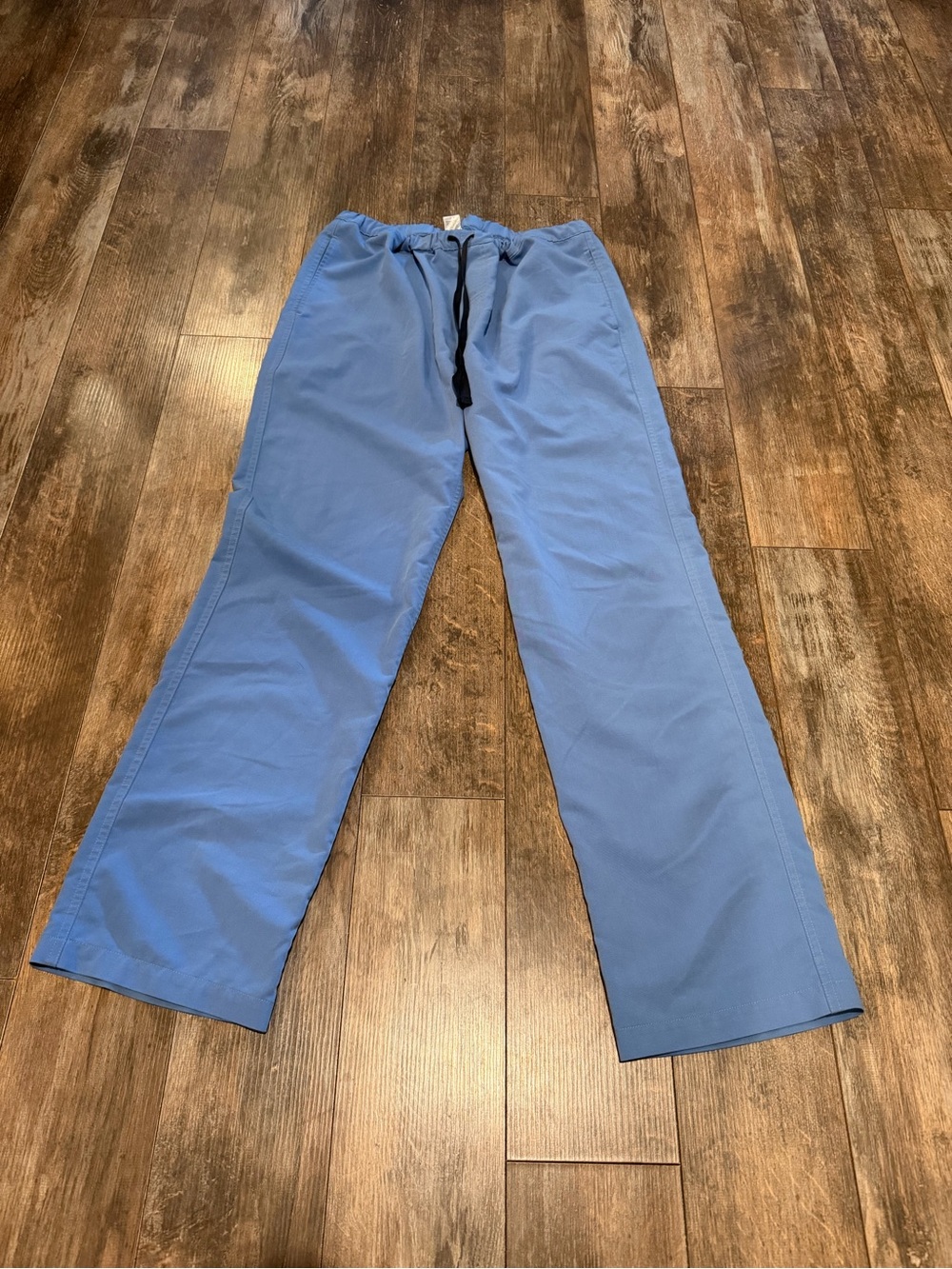 Figs Women's Straight Leg Scrub Pants in Slate Blue with Black Drawstring